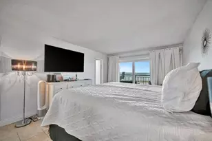 1270 Gulf Blvd, Clearwater Beach, FL 33767 - Photo 12
