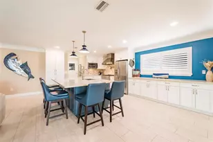 541 Crystal Dr, Madeira Beach, FL 33708 - Photo 8