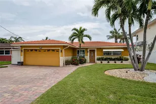 541 Crystal Dr, Madeira Beach, FL 33708 - Photo 1