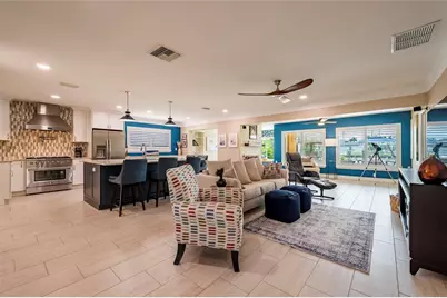 541 Crystal Drive, Madeira Beach, FL 33708 - Photo 4