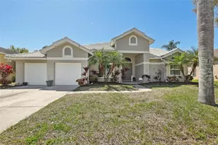 954 Cobblestone Ln, Tarpon Springs, FL 34688 - Photo 4
