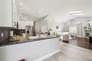 954 Cobblestone Ln, Tarpon Springs, FL 34688 - Photo 32