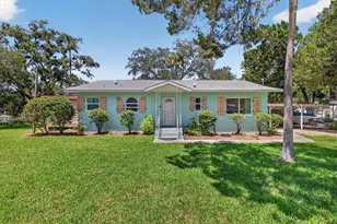 6086 Island Dr, Weeki Wachee, FL 34607 - Photo 14