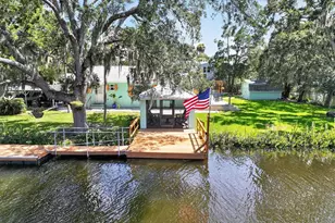 6086 Island Dr, Weeki Wachee, FL 34607 - Photo 2