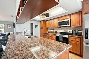 10381 Flag Rd, Spring Hill, FL 34608 - Photo 6