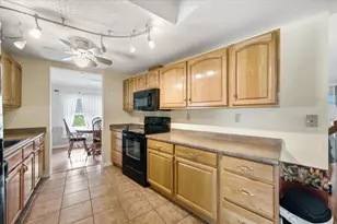7505 Fairlane Ave, Brooksville, FL 34613 - Photo 10