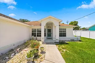 10432 Gatling St, Spring Hill, FL 34608 - Photo 4