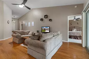 1424 Pinewood Hills Ct, Spring Hill, FL 34606 - Photo 10