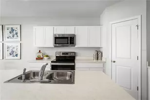 8884 Wildflower Field Ln, Wildwood, FL 34785 - Photo 6