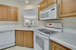 14992 Rialto Ave, Brooksville, FL 34613 - Photo 22