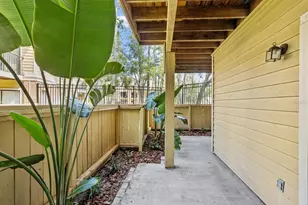 8653 Mallard Reserve Dr, Tampa, FL 33614 - Photo 16