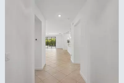 15234 Serene Shores Loop, Lakewood Ranch, FL 34211 - Photo 4