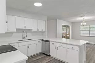 4645 Chamber Ct, Spring Hill, FL 34609 - Photo 16