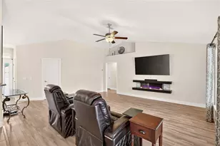 9796 Pepper Tree Trl, Wildwood, FL 34785 - Photo 22