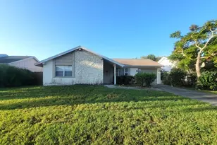3702 Sail Dr, New Port Richey, FL 34652 - Photo 2
