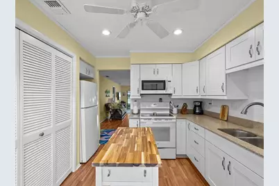 13002 Wedgewood Way #B, Hudson, FL 34667 - Photo 10