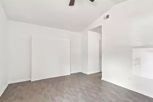 1932 Gregory Dr, Tampa, FL 33613 - Photo 48