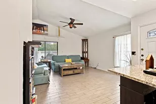 1932 Gregory Dr, Tampa, FL 33613 - Photo 14