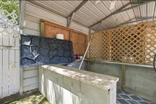 1932 Gregory Dr, Tampa, FL 33613 - Photo 60