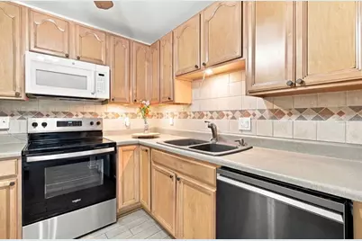 1932 Gregory Drive, Tampa, FL 33613 - Photo 18