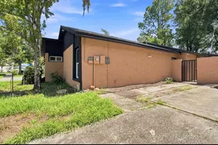 1932 Gregory Dr, Tampa, FL 33613 - Photo 66