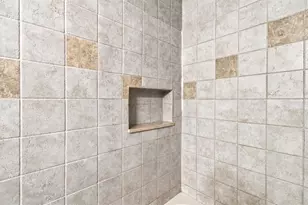 1932 Gregory Dr, Tampa, FL 33613 - Photo 30