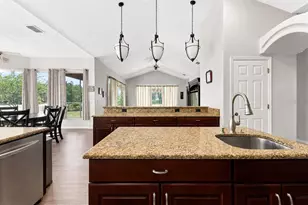 11200 Woodland Waters Blvd, Weeki Wachee, FL 34613 - Photo 12