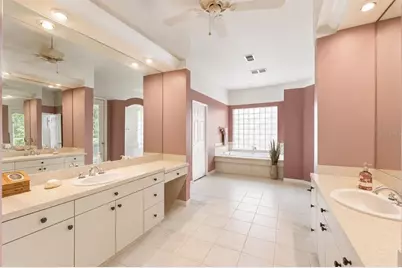 11200 Woodland Waters Boulevard, Weeki Wachee, FL 34613 - Photo 16