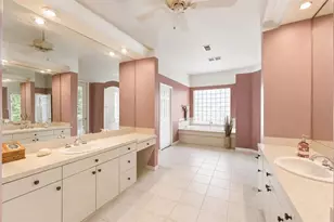 11200 Woodland Waters Blvd, Weeki Wachee, FL 34613 - Photo 16
