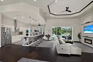 690 Sudbrook Ln, Spring Hill, FL 34609 - Photo 10