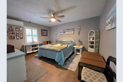 9040 Bay Drive, Spring Hill, FL 34606 - Photo 18