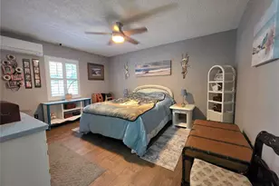 9040 Bay Dr, Spring Hill, FL 34606 - Photo 18