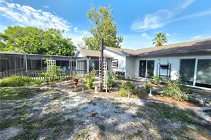 9040 Bay Dr, Spring Hill, FL 34606 - Photo 40