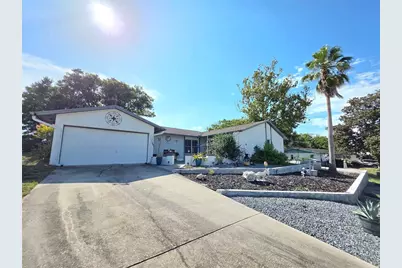 9040 Bay Drive, Spring Hill, FL 34606 - Photo 2