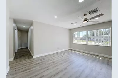 14998 Mockingbird Lane, Clearwater, FL 33760 - Photo 4