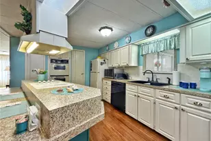 15657 Brookridge Blvd, Brooksville, FL 34613 - Photo 4
