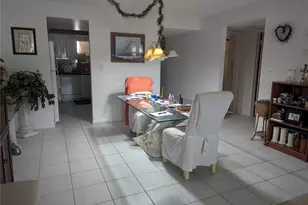 9881 113th St, Seminole, FL 33772 - Photo 8