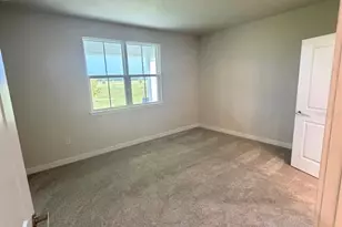 18716 Highland Dew St, Spring Hill, FL 34610 - Photo 8