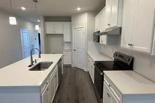 18716 Highland Dew St, Spring Hill, FL 34610 - Photo 6