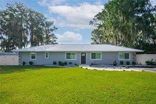 221 S Hunting Lodge Dr, Inverness, FL 34453 - Photo 1