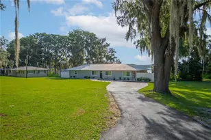 221 S Hunting Lodge Dr, Inverness, FL 34453 - Photo 4