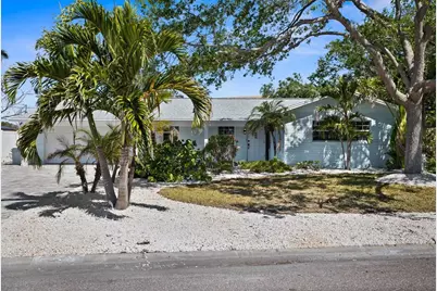 10001 S Yacht Club Drive, Treasure Island, FL 33706 - Photo 2