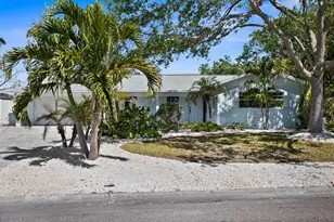 10001 S Yacht Club Dr, Treasure Island, FL 33706 - Photo 2