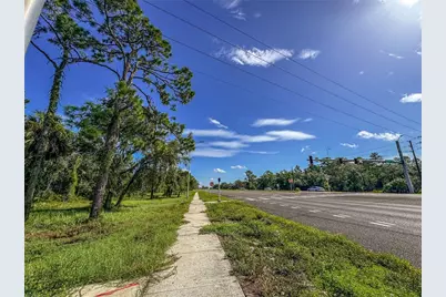 11115 Commercial Way, Weeki Wachee, FL 34614 - Photo 18