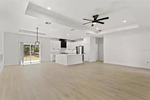 10439 Gypsy Ave, Weeki Wachee, FL 34613 - Photo 4