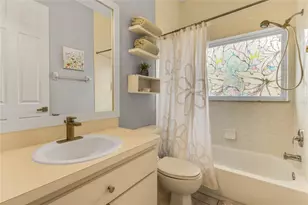 5466 Legend Hills Ln, Spring Hill, FL 34609 - Photo 10