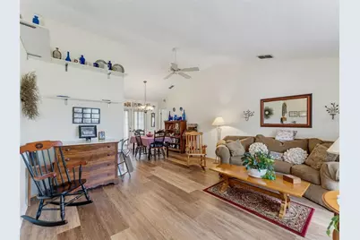 8389 Camphor Drive, Spring Hill, FL 34606 - Photo 10