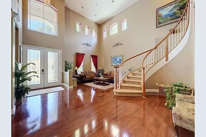 11352 Oyster Bay Cir, New Port Richey, FL 34654 - Photo 6