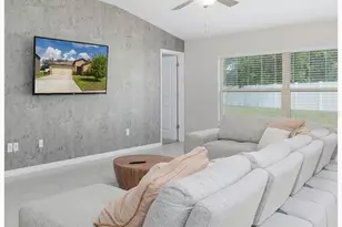 518 Argyll Dr, Spring Hill, FL 34609 - Photo 16