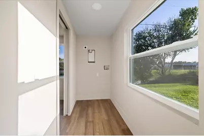 2698 46th Avenue N, Saint Petersburg, FL 33714 - Photo 32
